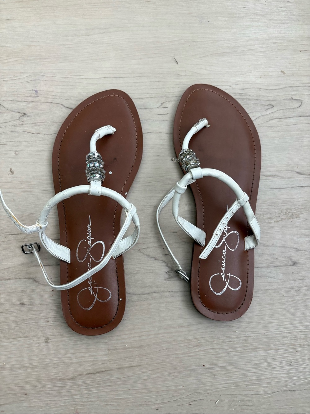 Jessica Simpson White Beaded Toe-Ring Sandals